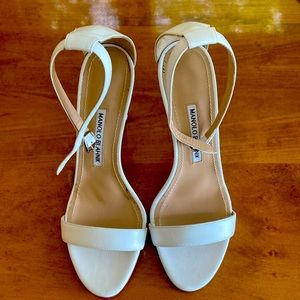 NWT white Manolo Blahnik white sandal ankle strap 3 1/2” heels 39 European 8 1/2